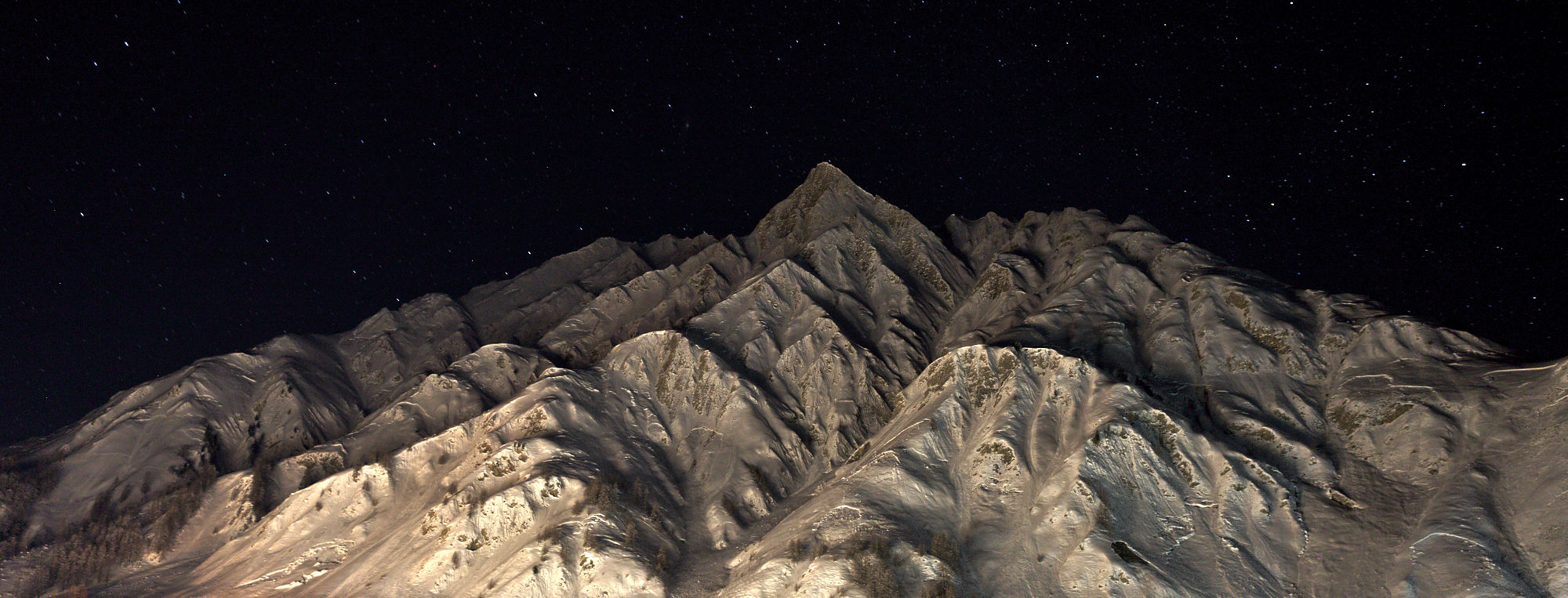 Piz Ot in Samnaun at night